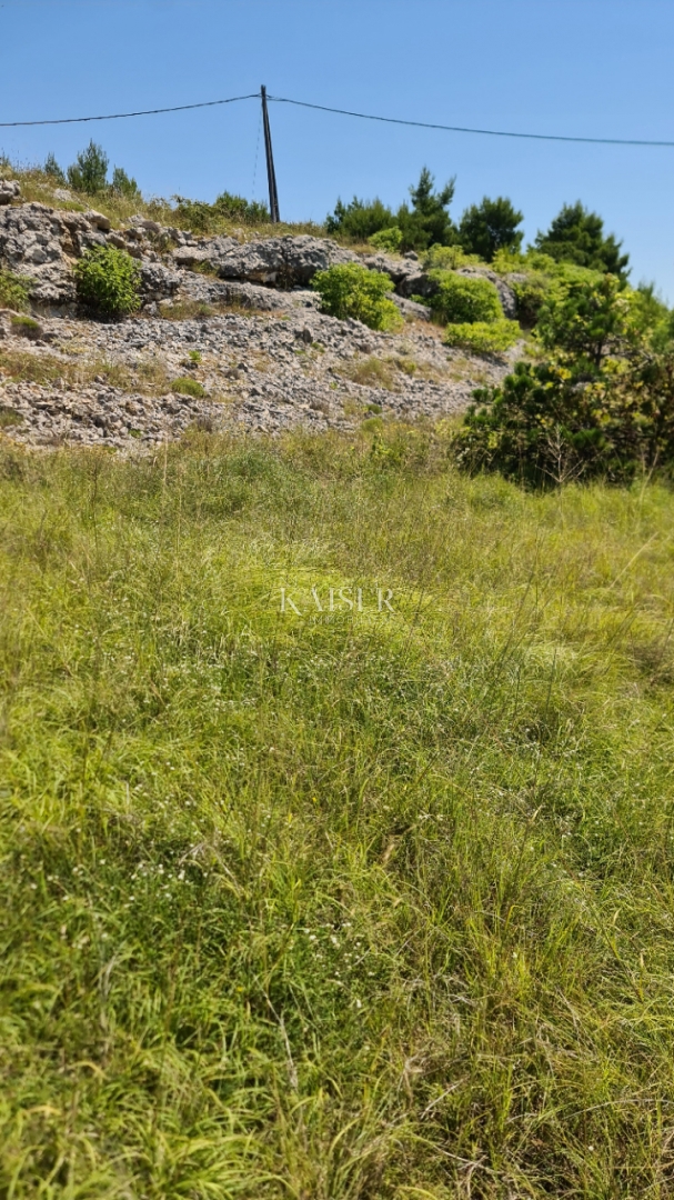 Zadar – Rtina 937 m2 prva vrsta do morja