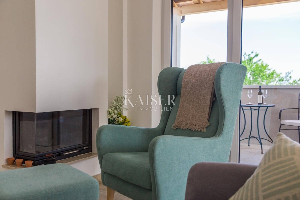 Istra, Buje - Hiša 150m2 z bazenom in pogledom na morje