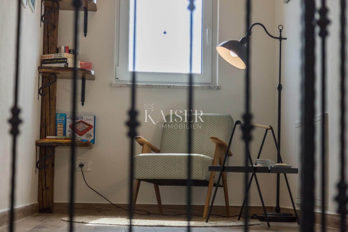 Istra, Buje - Hiša 150m2 z bazenom in pogledom na morje