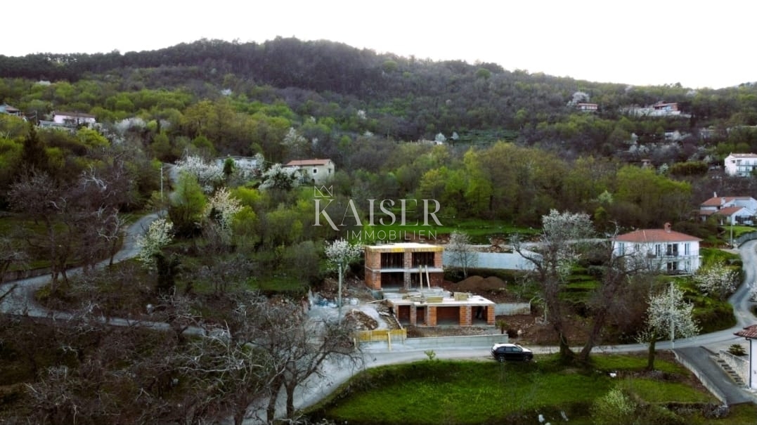 Lovran – dve hiši v gradnji s panoramskim razgledom na Kvarner