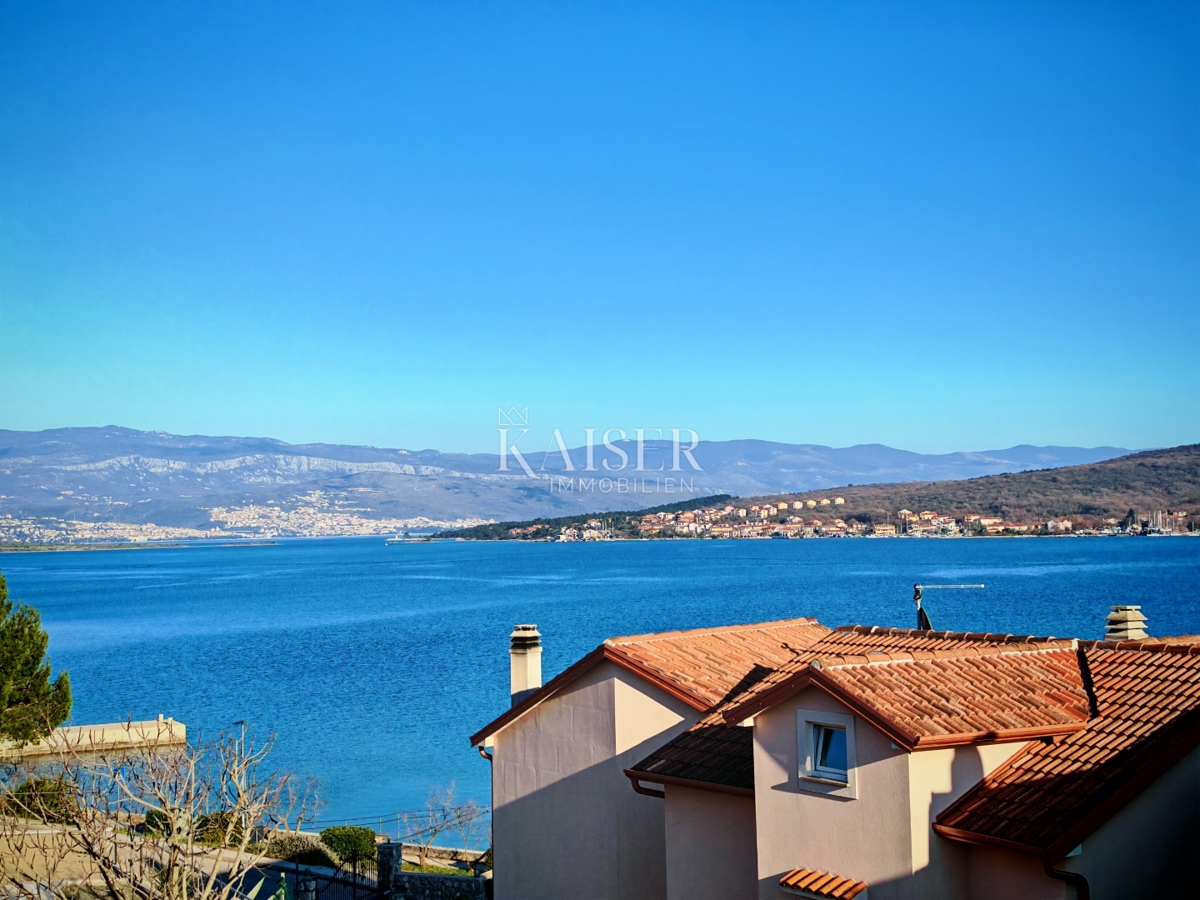 Otok Krk, Čižići - dvosobno stanovanje 55m2, le 60m od morja