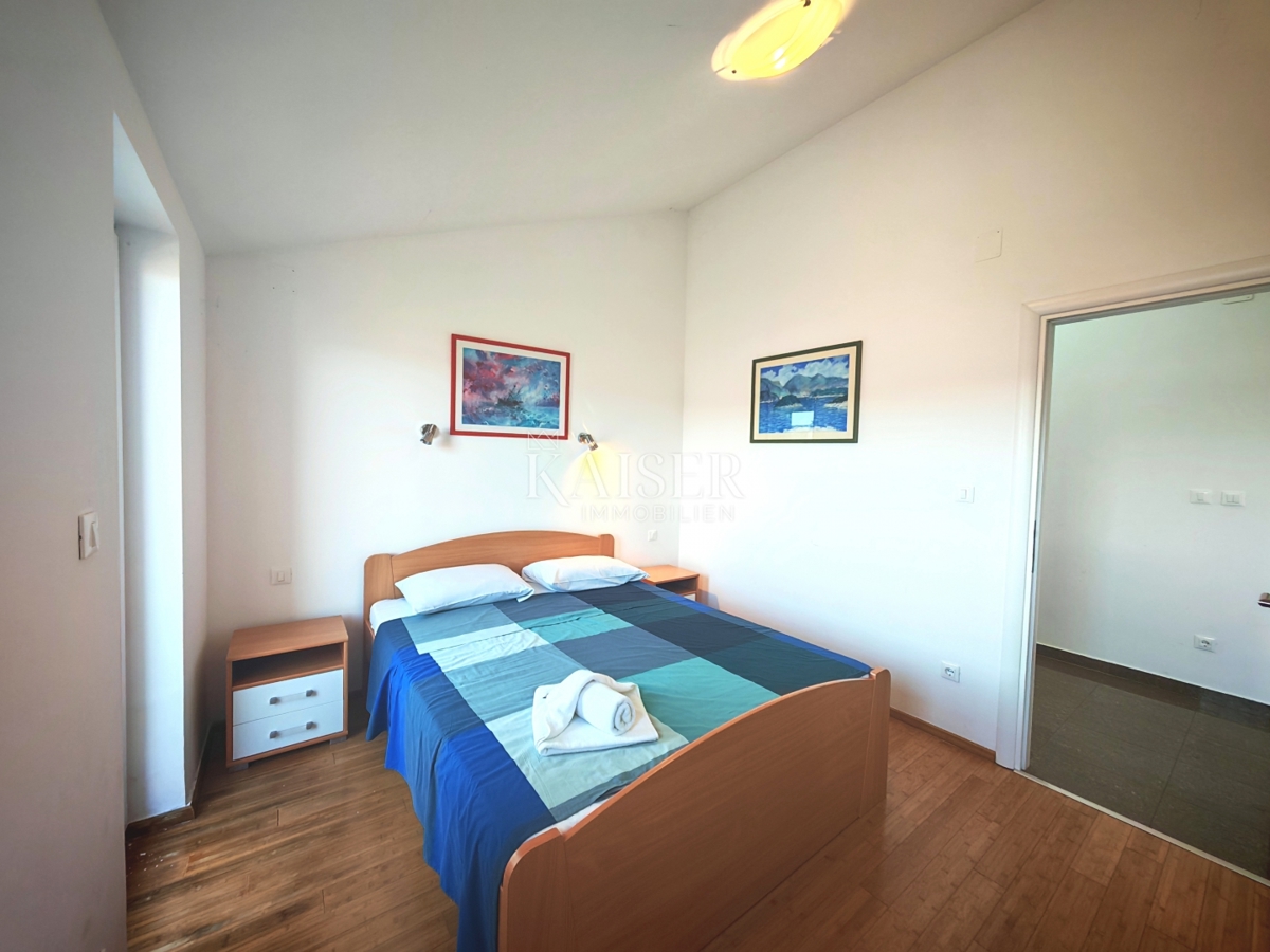 Otok Krk, Čižići - dvosobno stanovanje 55m2, le 60m od morja