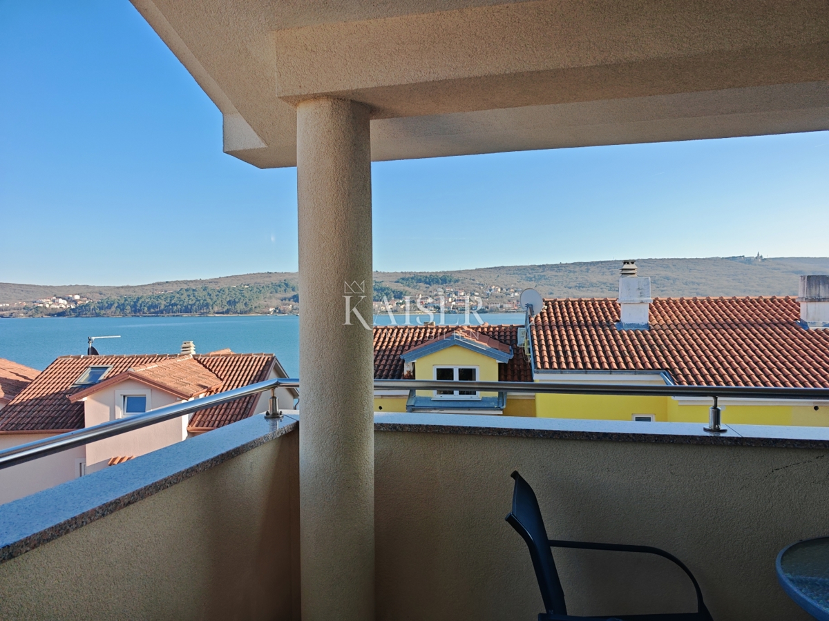 Otok Krk, Čižići - dvosobno stanovanje 55m2, le 60m od morja