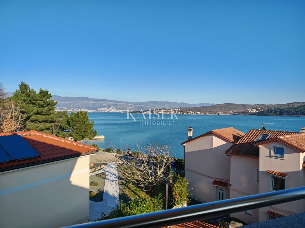 Otok Krk, Čižići - dvosobno stanovanje 55m2, le 60m od morja