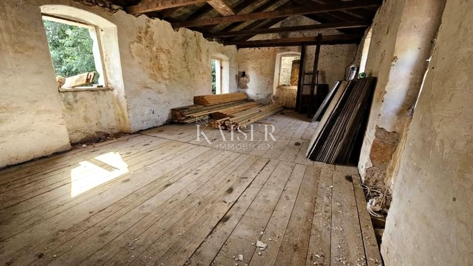 Zadar - Lukoran kamnita hiša za prenovo 94 m2