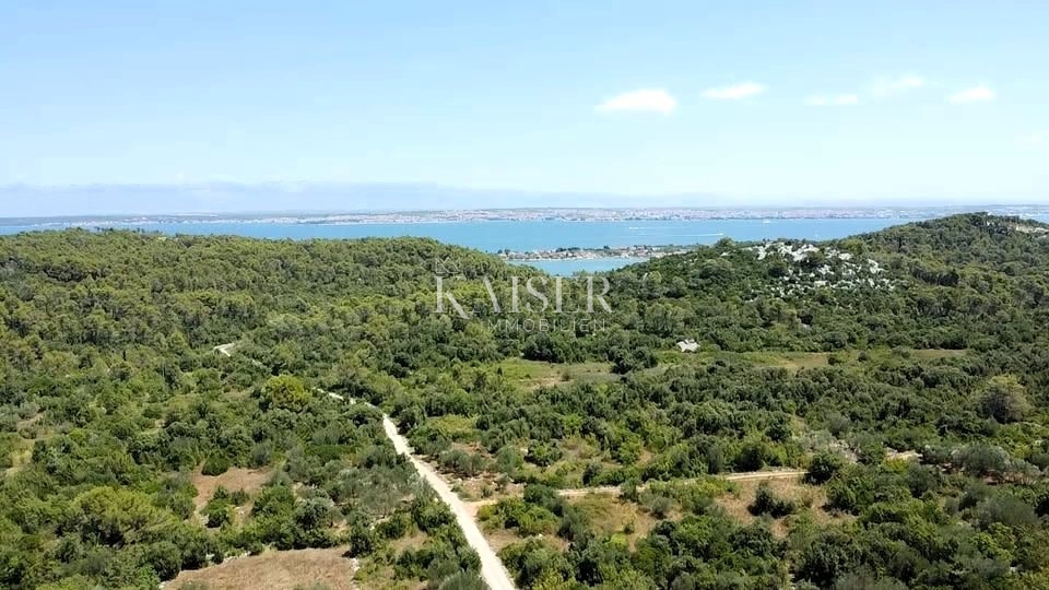 Zadar - Lukoran kamnita hiša za prenovo 94 m2