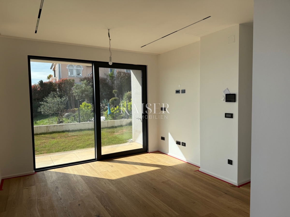 Opatija, Lovran - stanovanje v novogradnji s čudovitim razgledom in vrtom