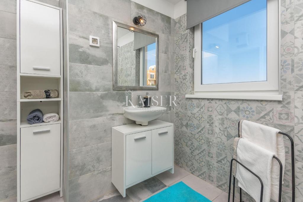 Zadar, Vir - vila 88 m2 s pogledom na morje