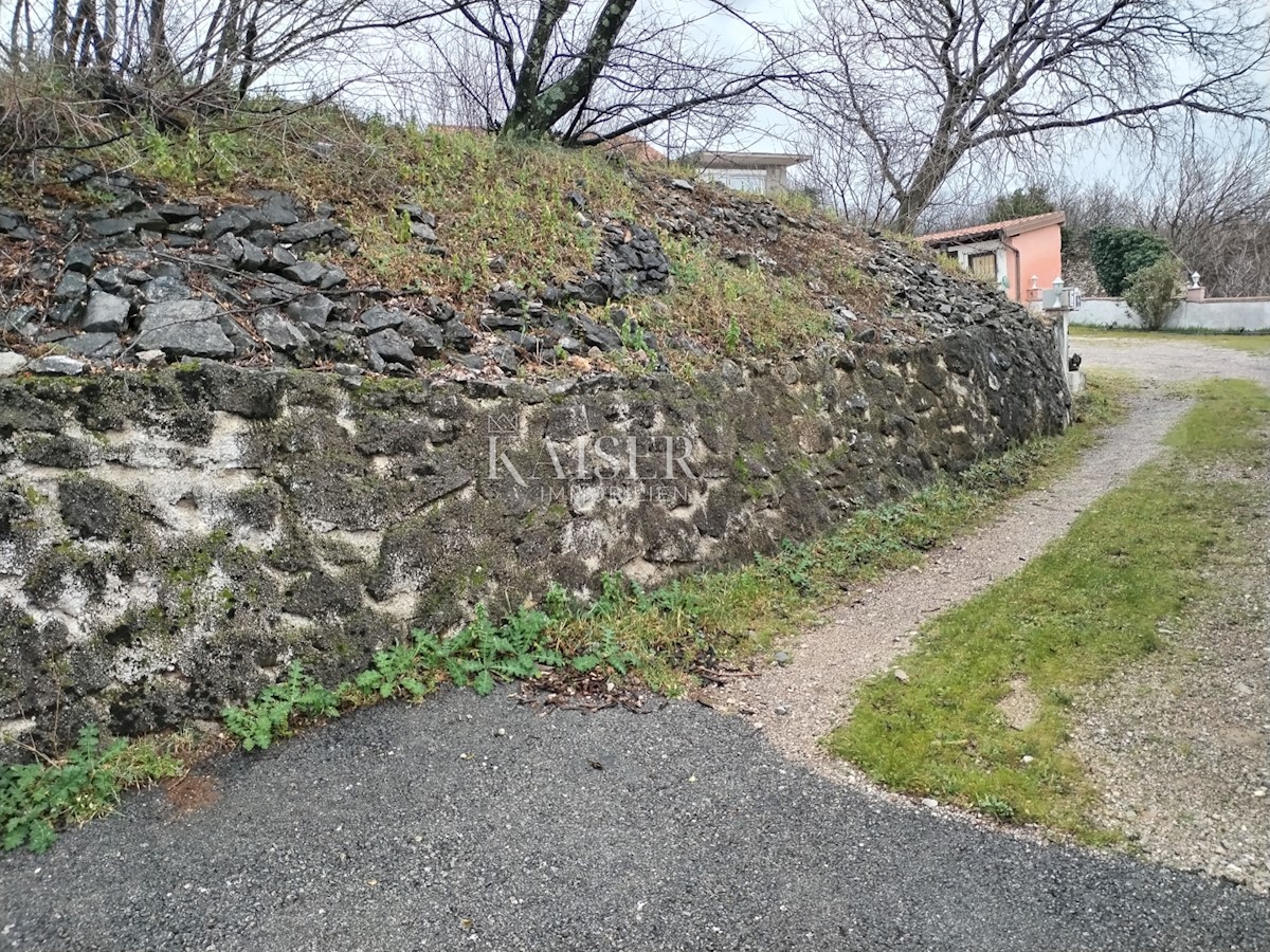 Jadranovo, samostojna hiša na lepi lokaciji