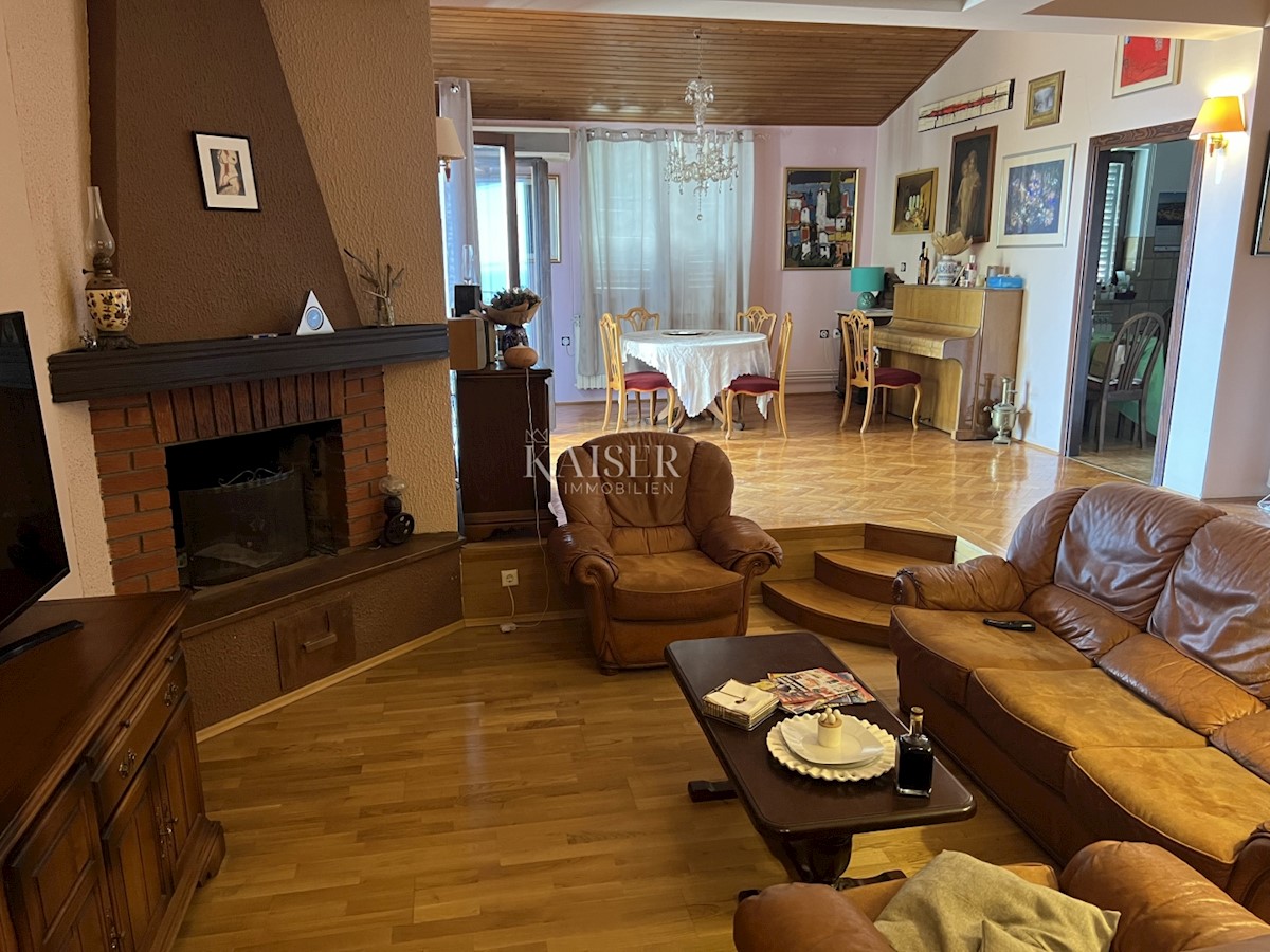 Rijeka, samostojna hiša s tremi apartmaji