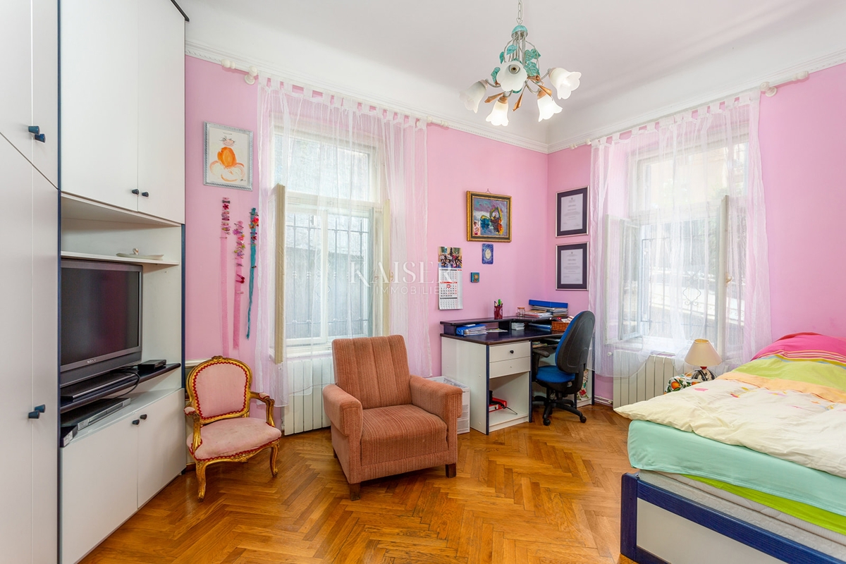 Opatija - etaža vile 50 metrov od morja