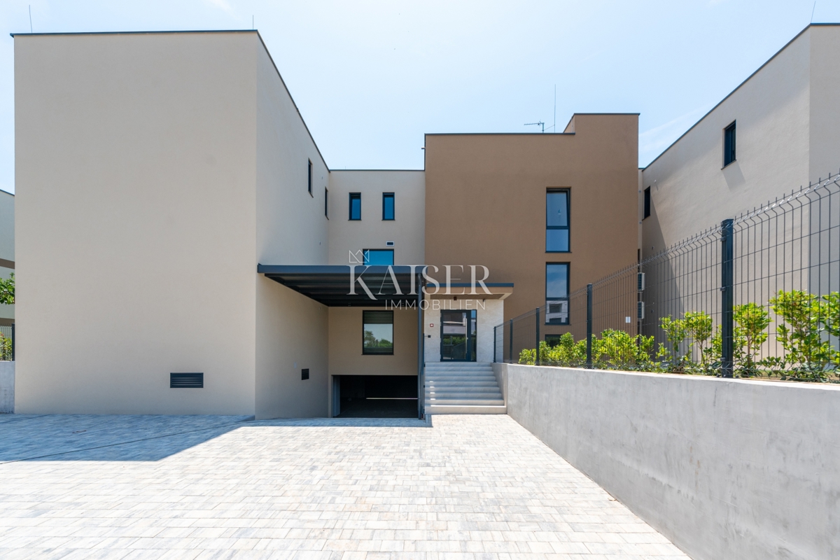 Istra - Novigrad, luksuzno stanovanje 98 m2