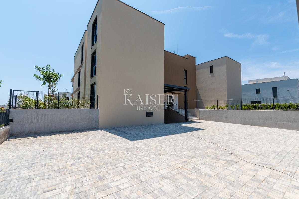 Istra - Novigrad, luksuzno stanovanje 98 m2