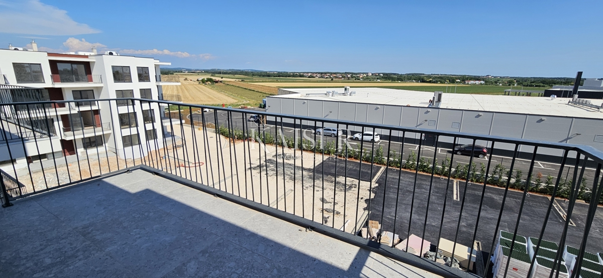 Istra, Umag - enosobno funkcionalno stanovanje v novogradnji, 46m5, 2. nadstropje, z garažo