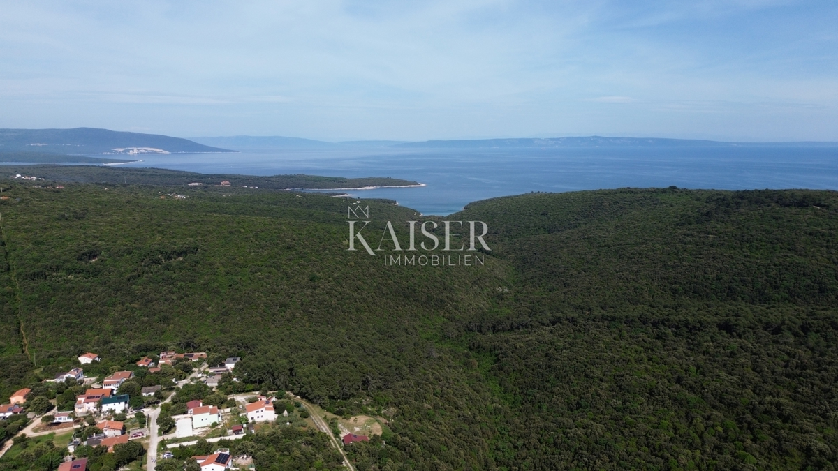 Marčana, Kavran - manjša hiša z vrtom