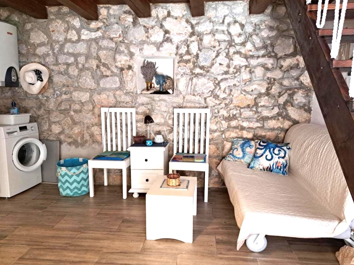Otok Krk, Krk - očarljiva hiša 75m2 le 150m od morja
