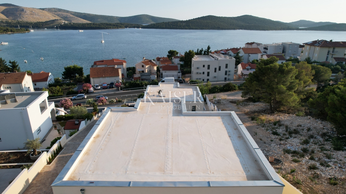 Žaborić, Jasenovo - Luksuzna trisobna hiša 171,15 m² s panoramskim pogledom na morje