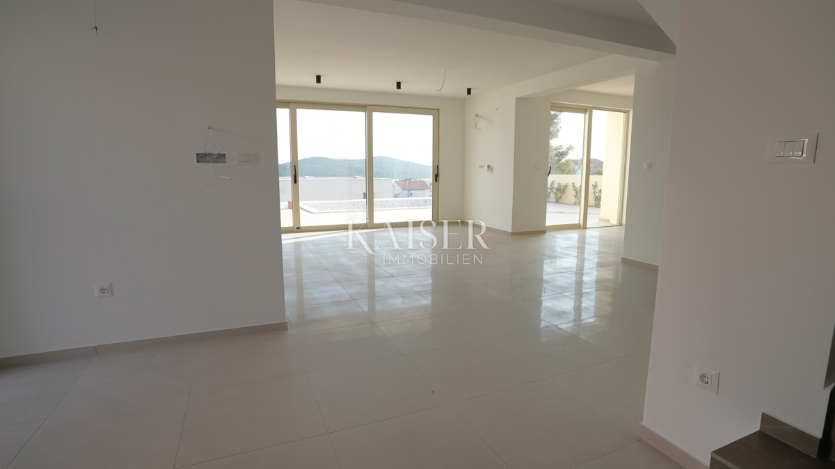 Žaborić, Jasenovo - Luksuzna trisobna hiša 171,15 m² s panoramskim pogledom na morje