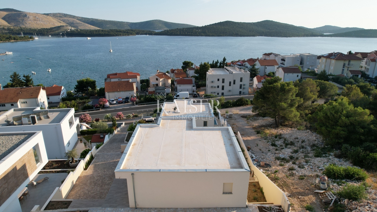 Žaborić, Jasenovo - Luksuzna trisobna hiša 171,15 m² s panoramskim pogledom na morje