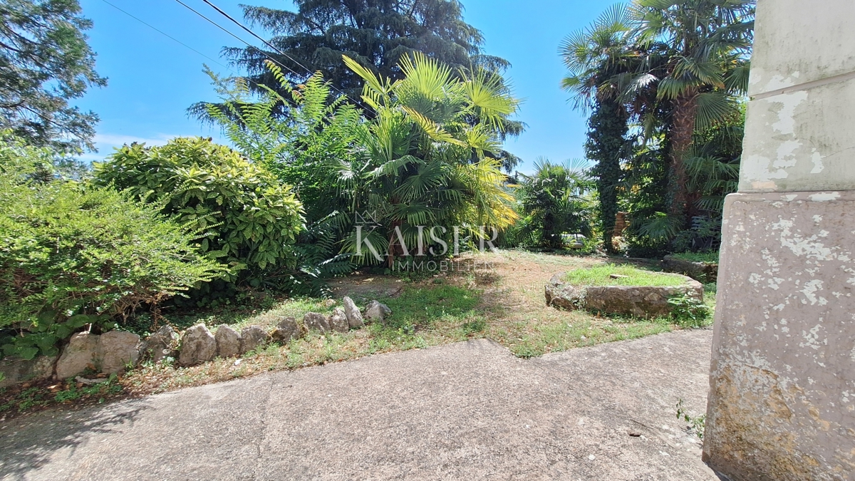 Opatija, blizu centra, stanovanje 152 m2, pritličje