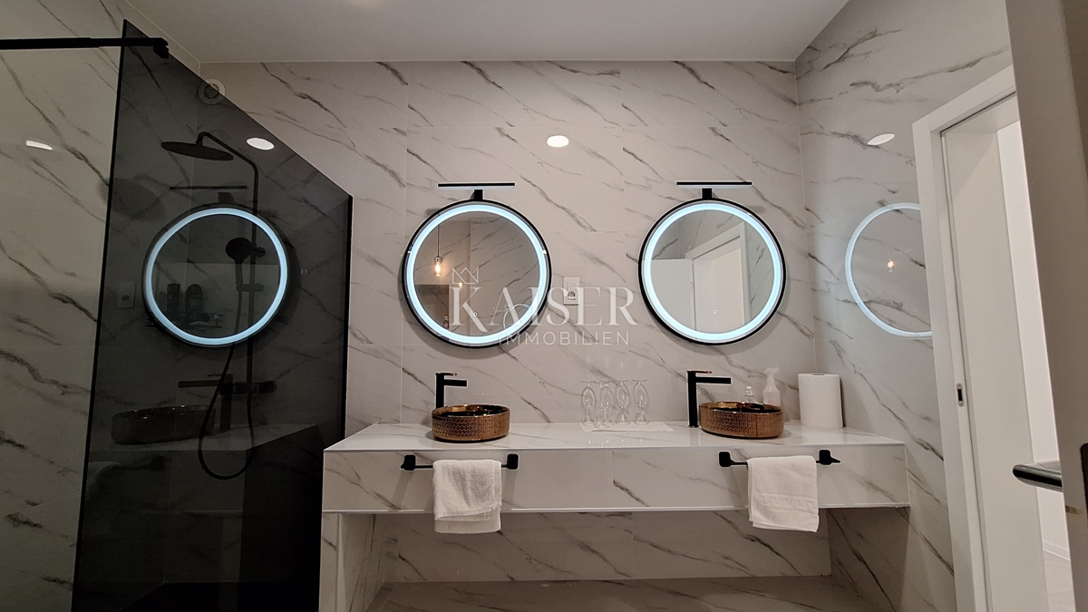 Opatija, blizu centra, stanovanje 152 m2, pritličje