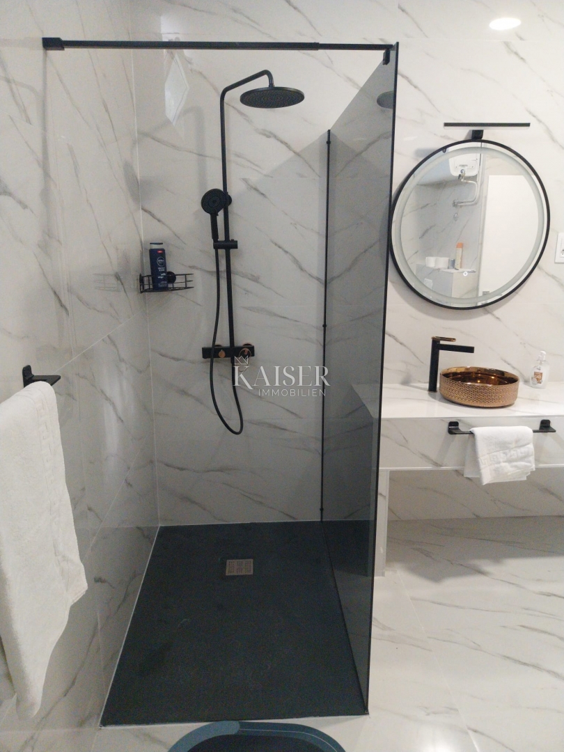 Opatija, blizu centra, stanovanje 152 m2, pritličje