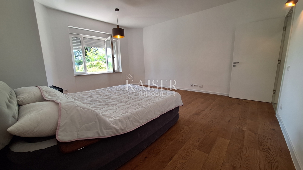 Opatija, blizu centra, stanovanje 152 m2, pritličje