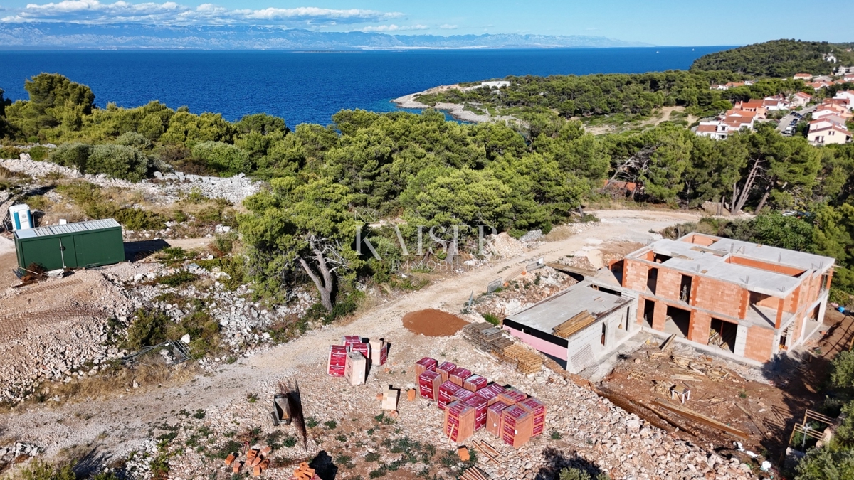  Zazidljivo zemljišče Mali Lošinj, 581m2