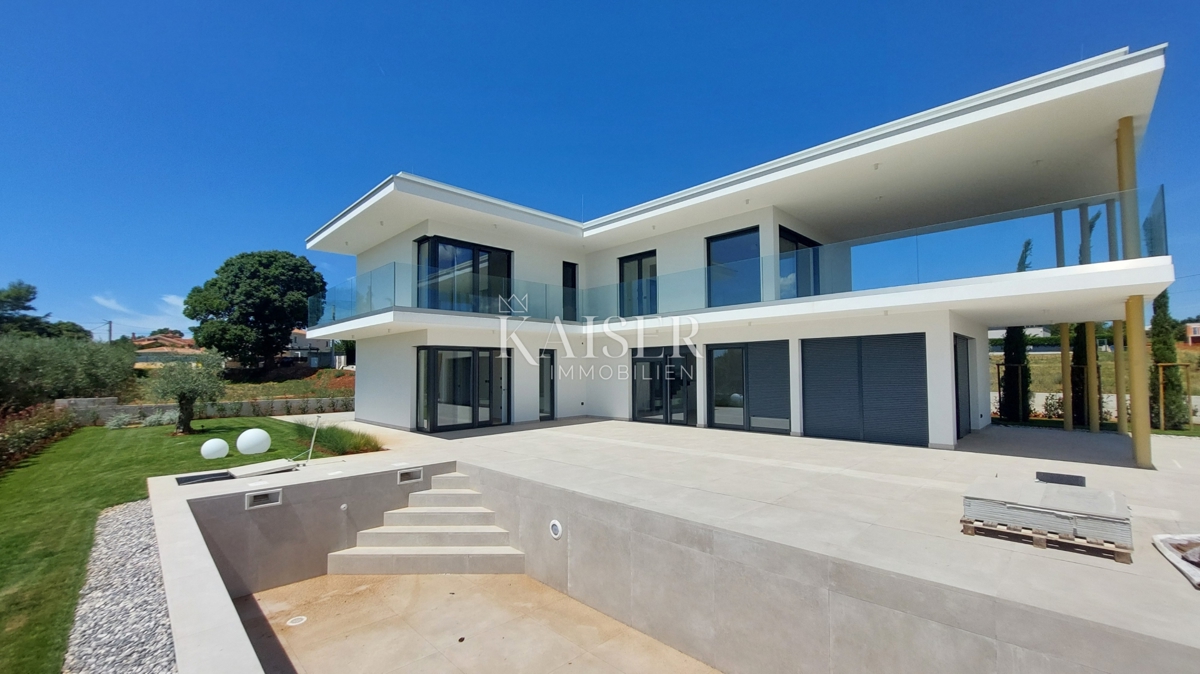 Istra, Poreč, okolica - moderna vila z bazenom, 330m2