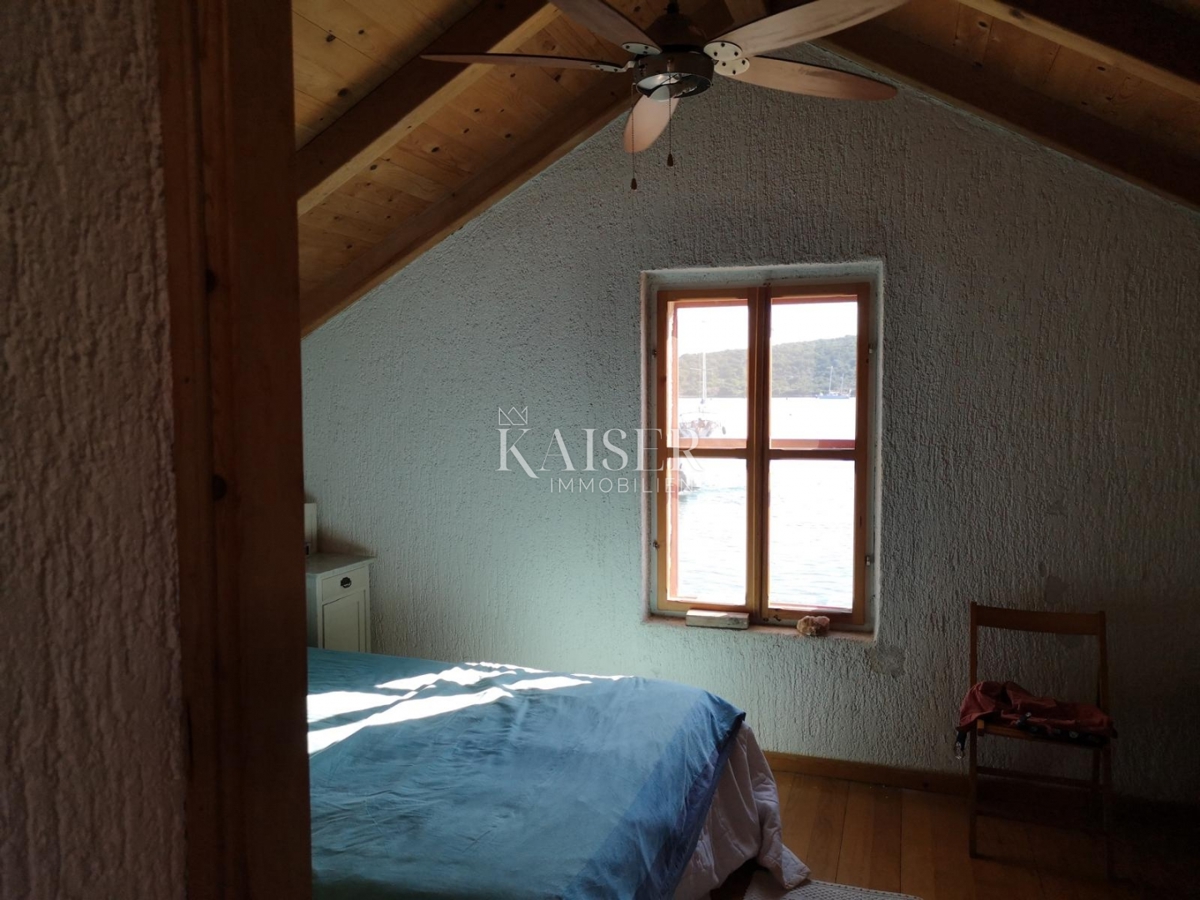 Mali Lošinj, Ilovik - Hiša na obali