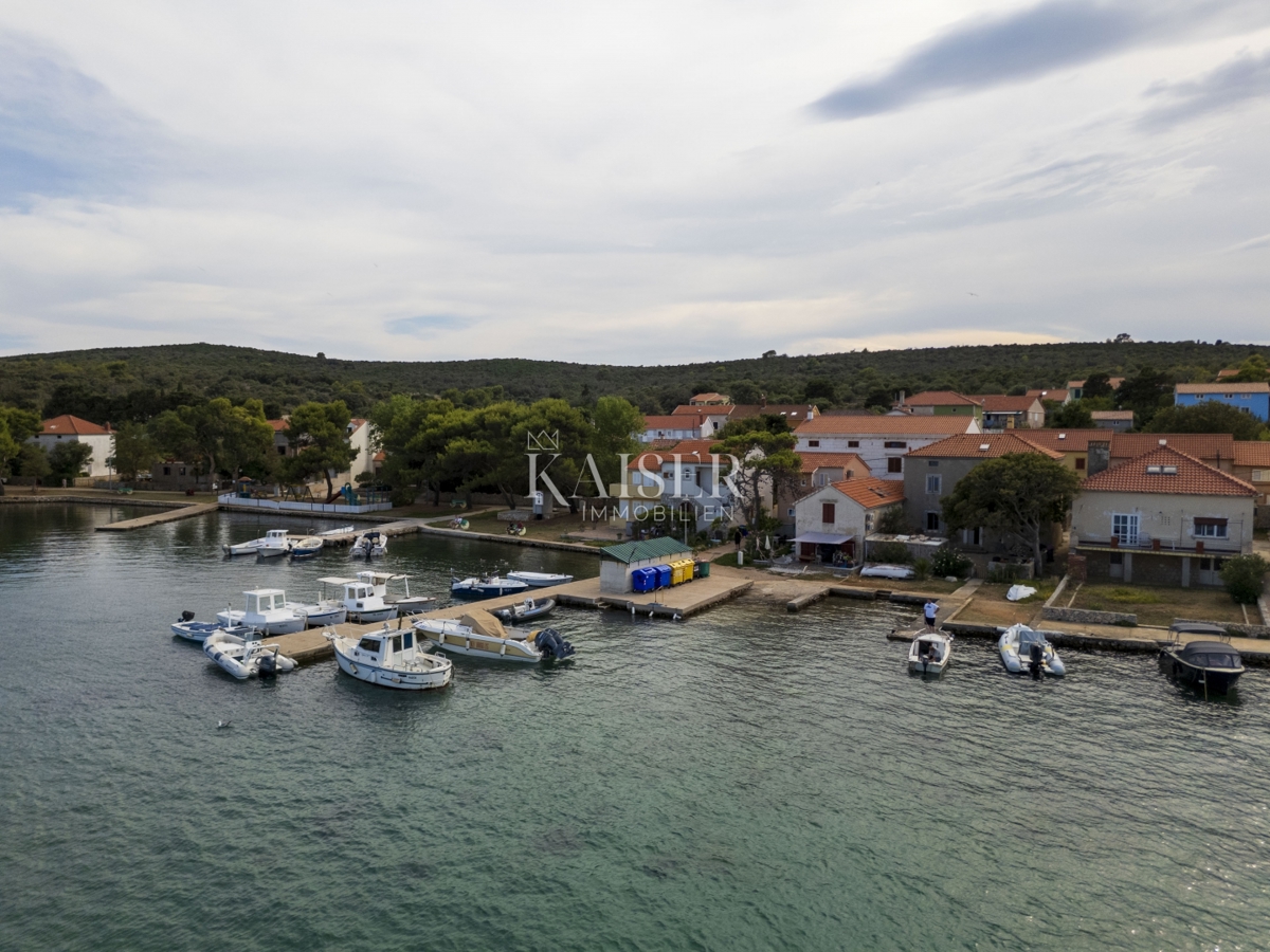 Mali Lošinj, Ilovik - Hiša na obali