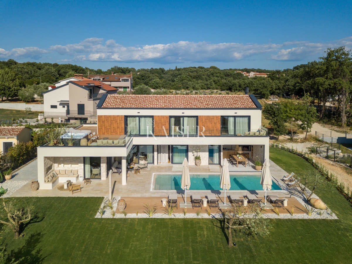 Vila Tinjan, 220m2