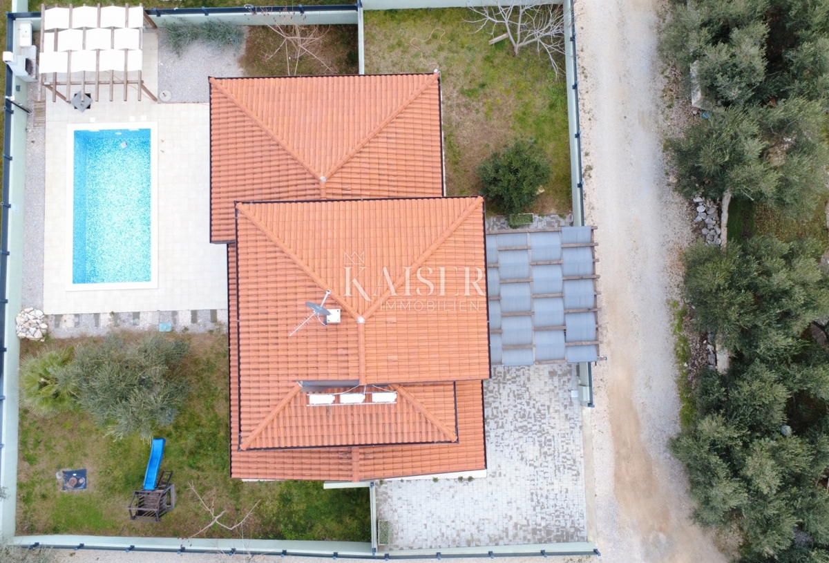 Istra, Rabac -priložnost, hiša z bazenom, 182 m2