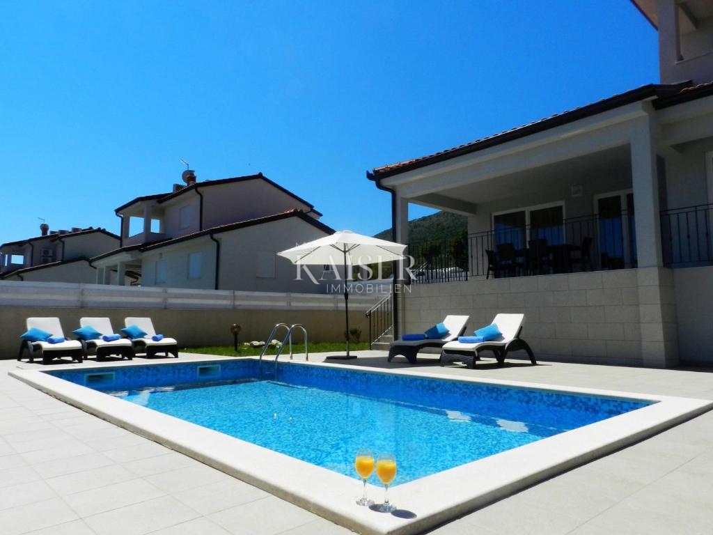 Istra, Rabac -priložnost, hiša z bazenom, 182 m2