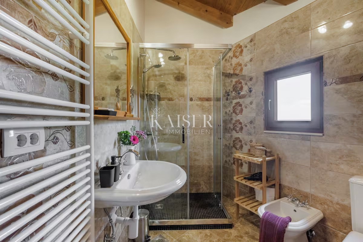 Opatija, Brseč - očarljiva hiša s čudovitim pogledom na morje, 120 m2