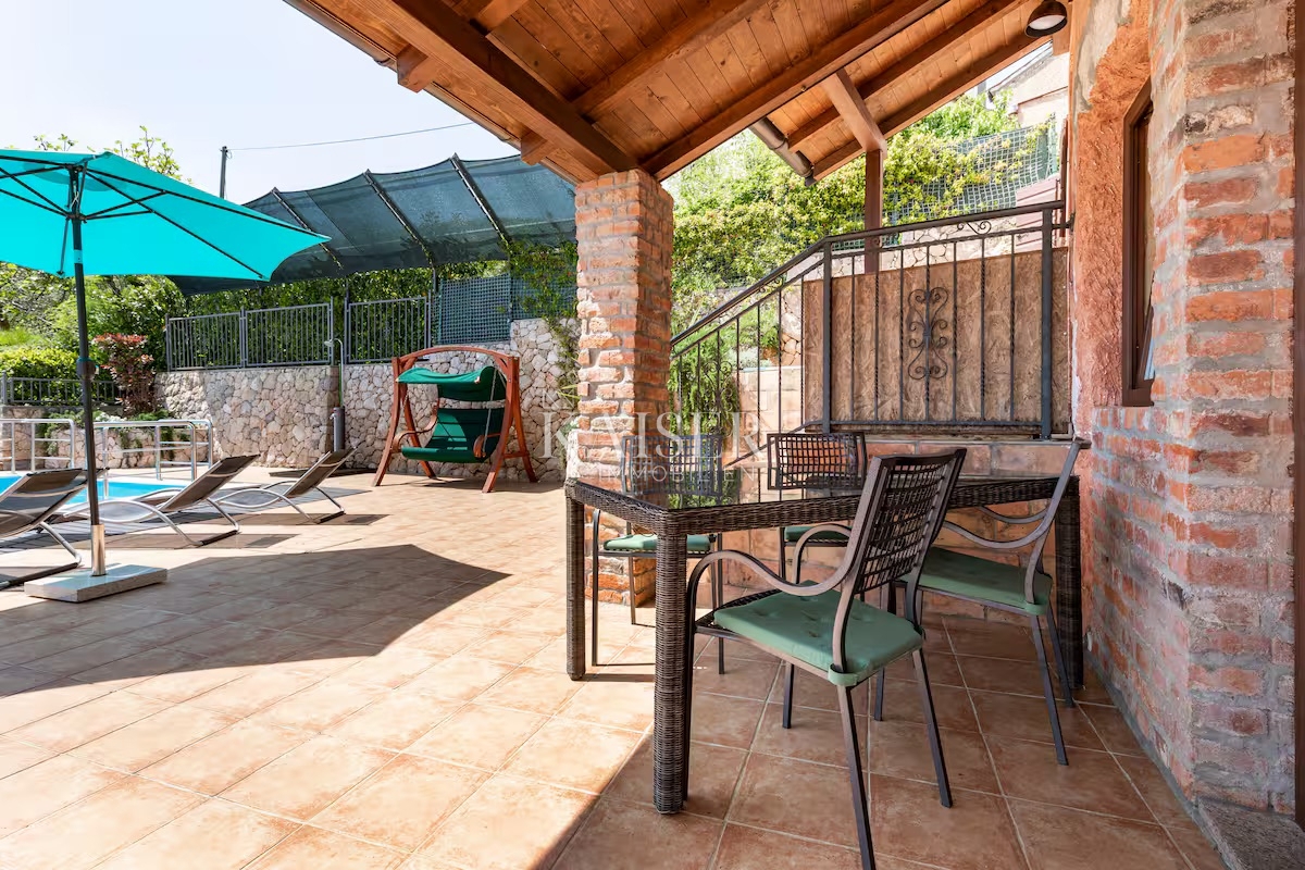 Opatija, Brseč - očarljiva hiša s čudovitim pogledom na morje, 120 m2