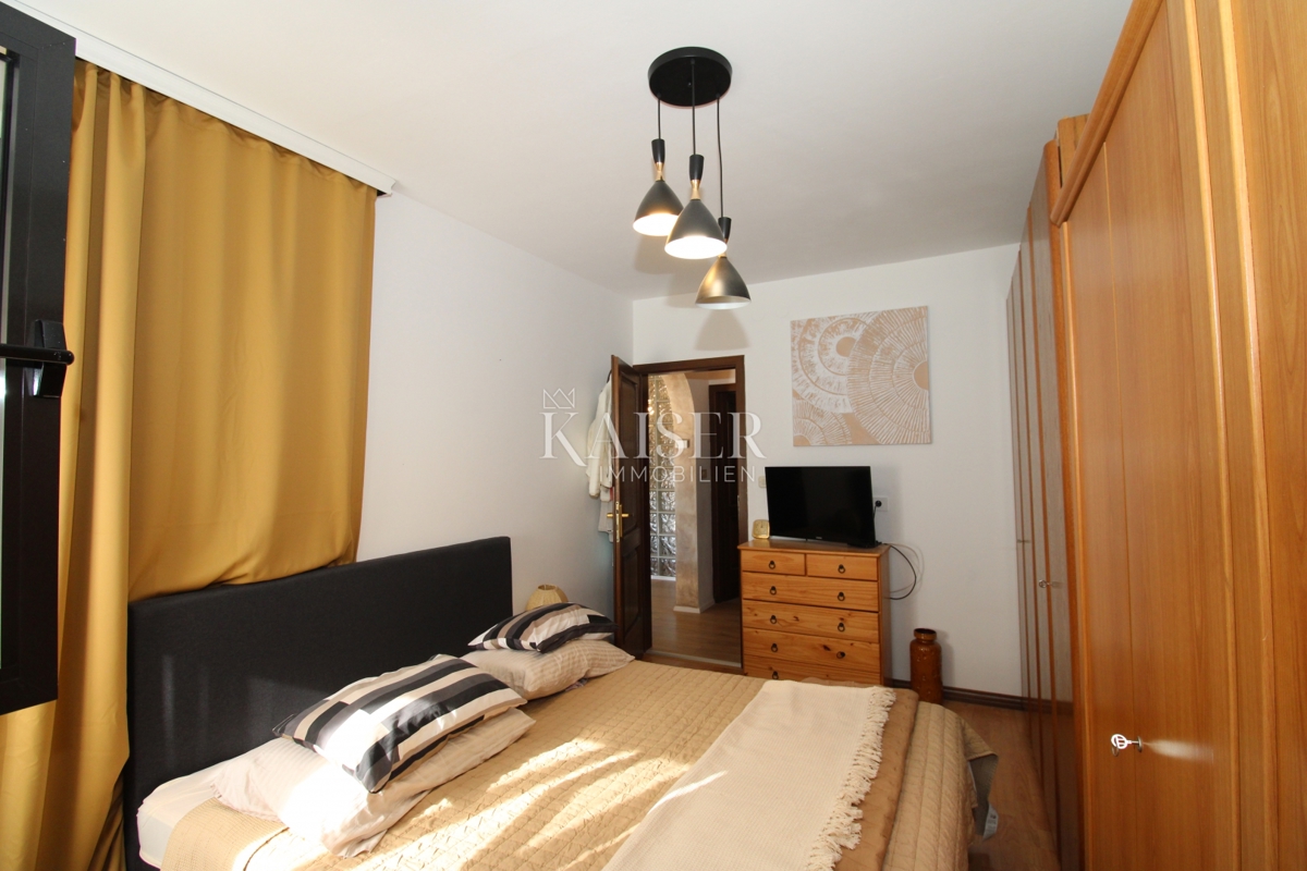 Istra, Pula - prenovljeno stanovanje 60m2 na odlični lokaciji 