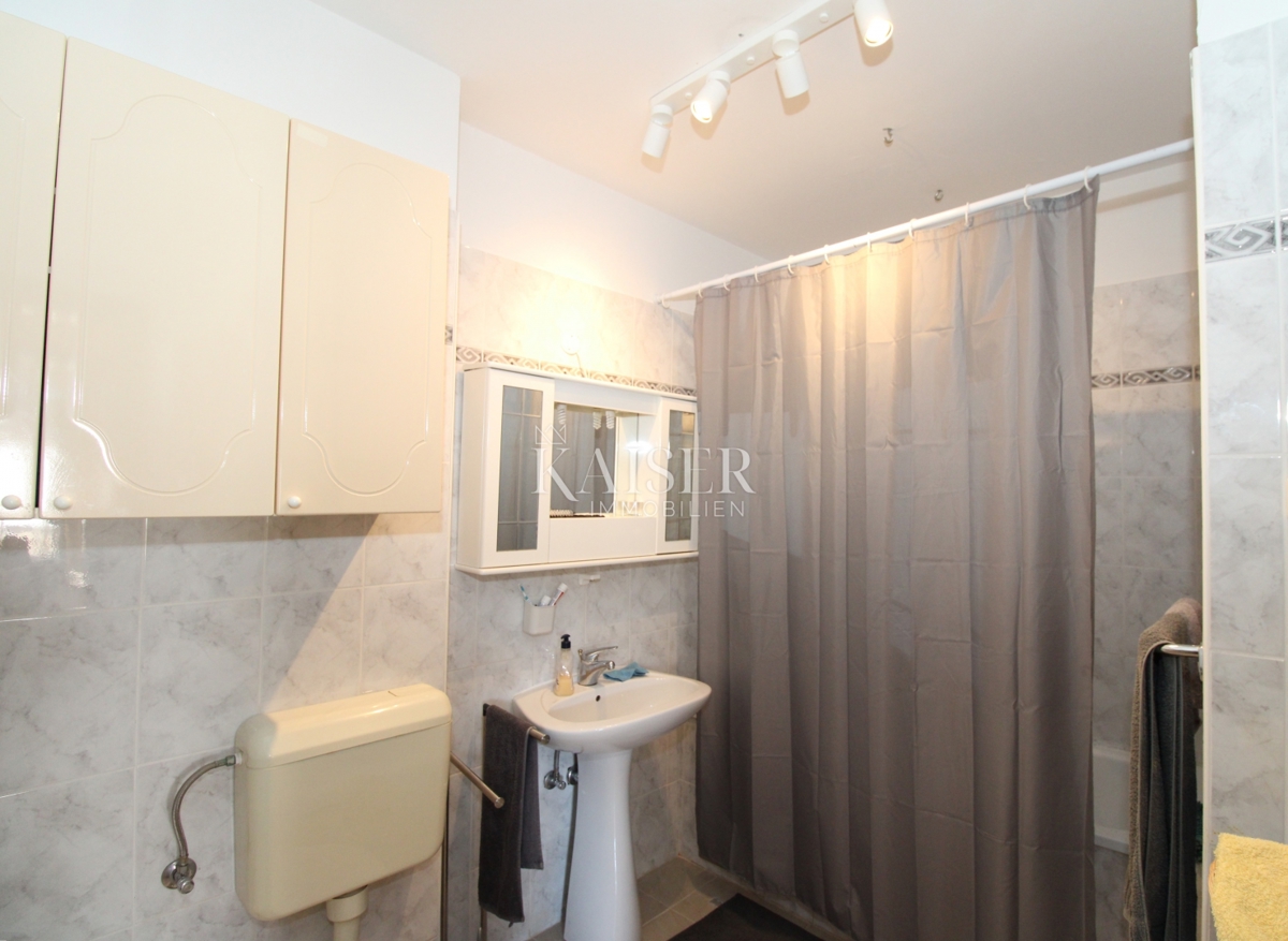 Istra, Pula - prenovljeno stanovanje 60m2 na odlični lokaciji 