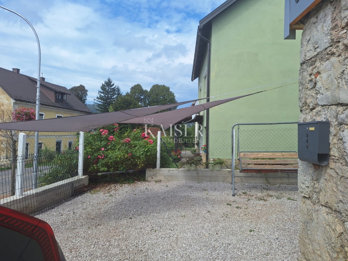 Vrbovsko - samostojna hiša z vrtom, na novo prenovljena