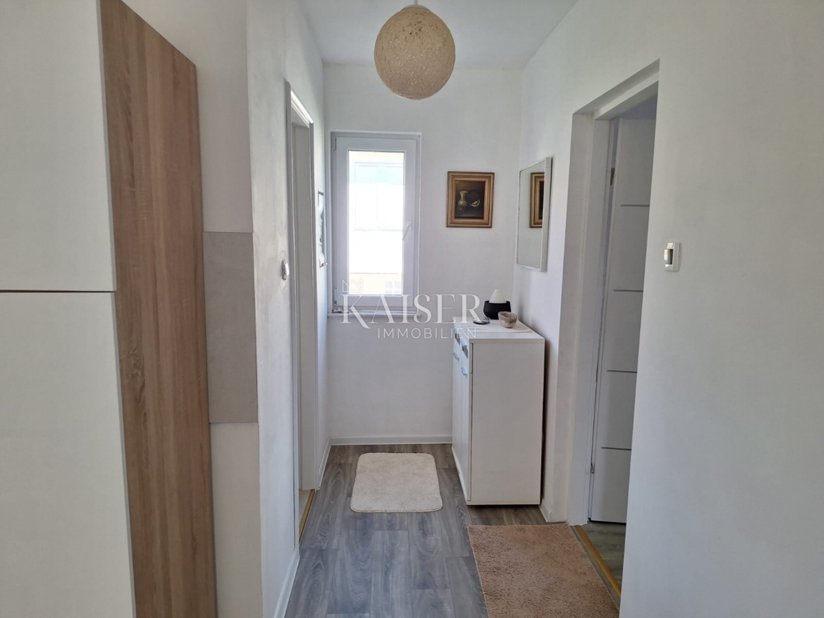 Vrbovsko - samostojna hiša z vrtom, na novo prenovljena