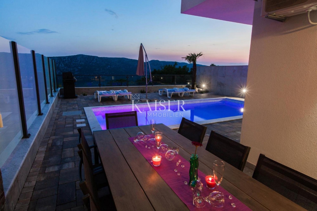 Vila Grižane-Belgrad, Vinodolska Općina, 220m2