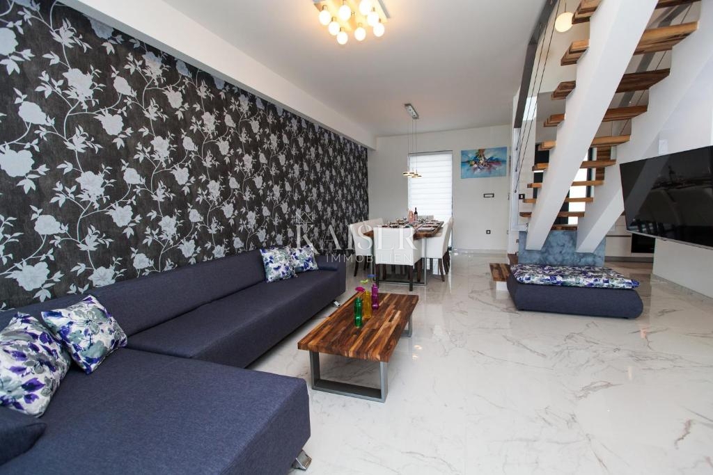 Vila Grižane-Belgrad, Vinodolska Općina, 220m2