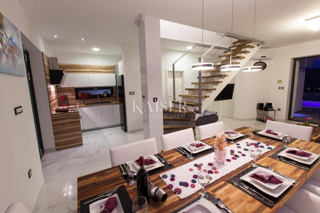 Vila Grižane-Belgrad, Vinodolska Općina, 220m2