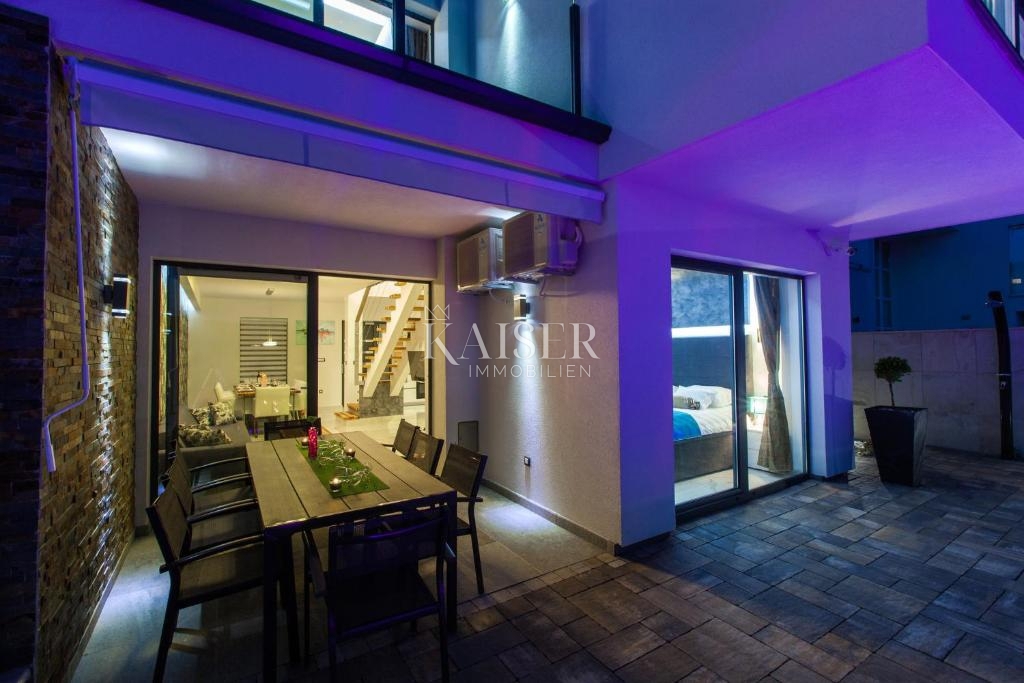 Vila Grižane-Belgrad, Vinodolska Općina, 220m2