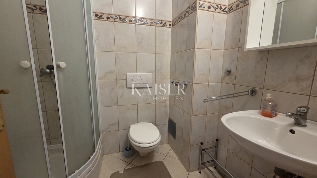 Novi Vinodolski - apartma, studio z ločeno sobo in pogledom na morje