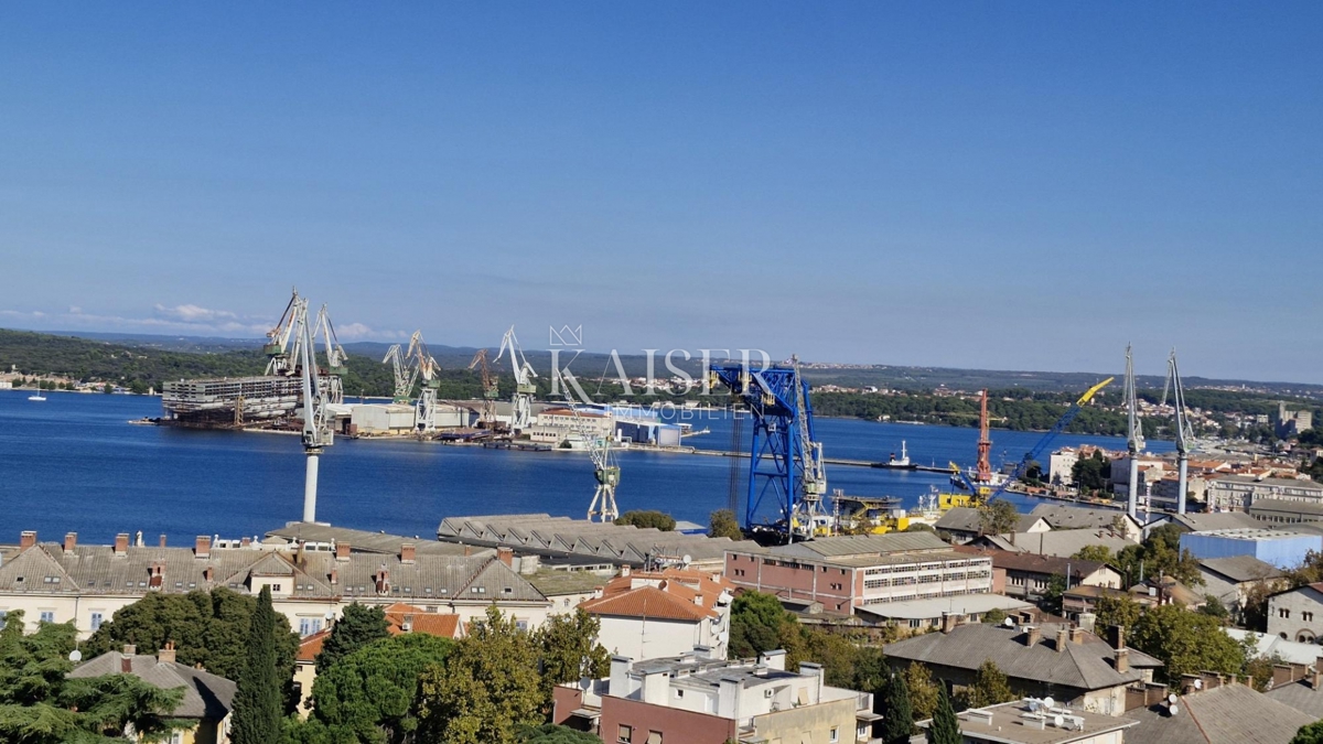 Istra, trisobno stanovanje 