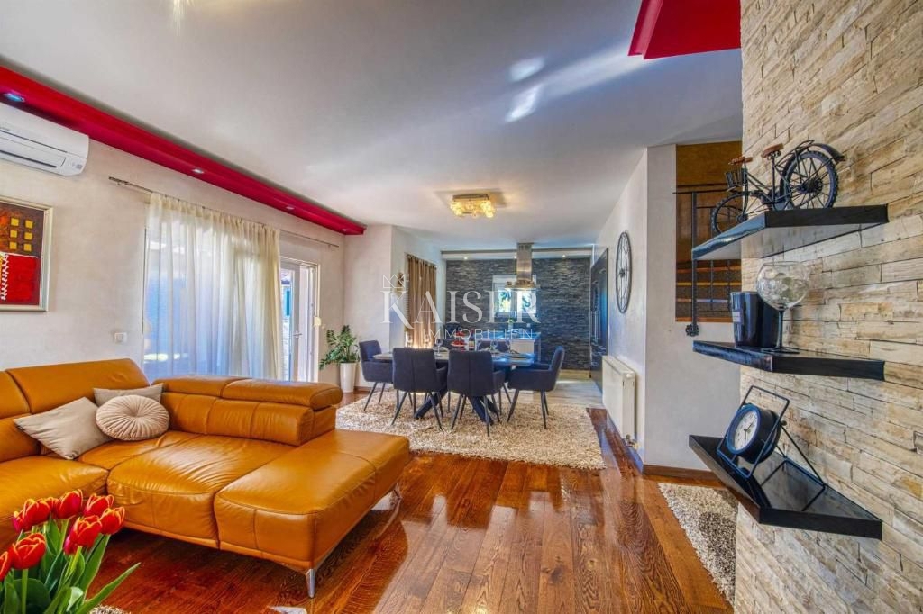 Hiša Crno, Zadar, 510m2