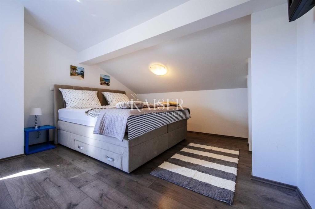 Hiša Crno, Zadar, 510m2