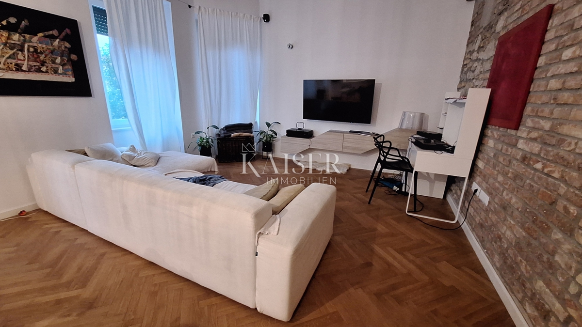 Reka, Bulevard - dvosobno prenovljeno stanovanje na iskani lokaciji