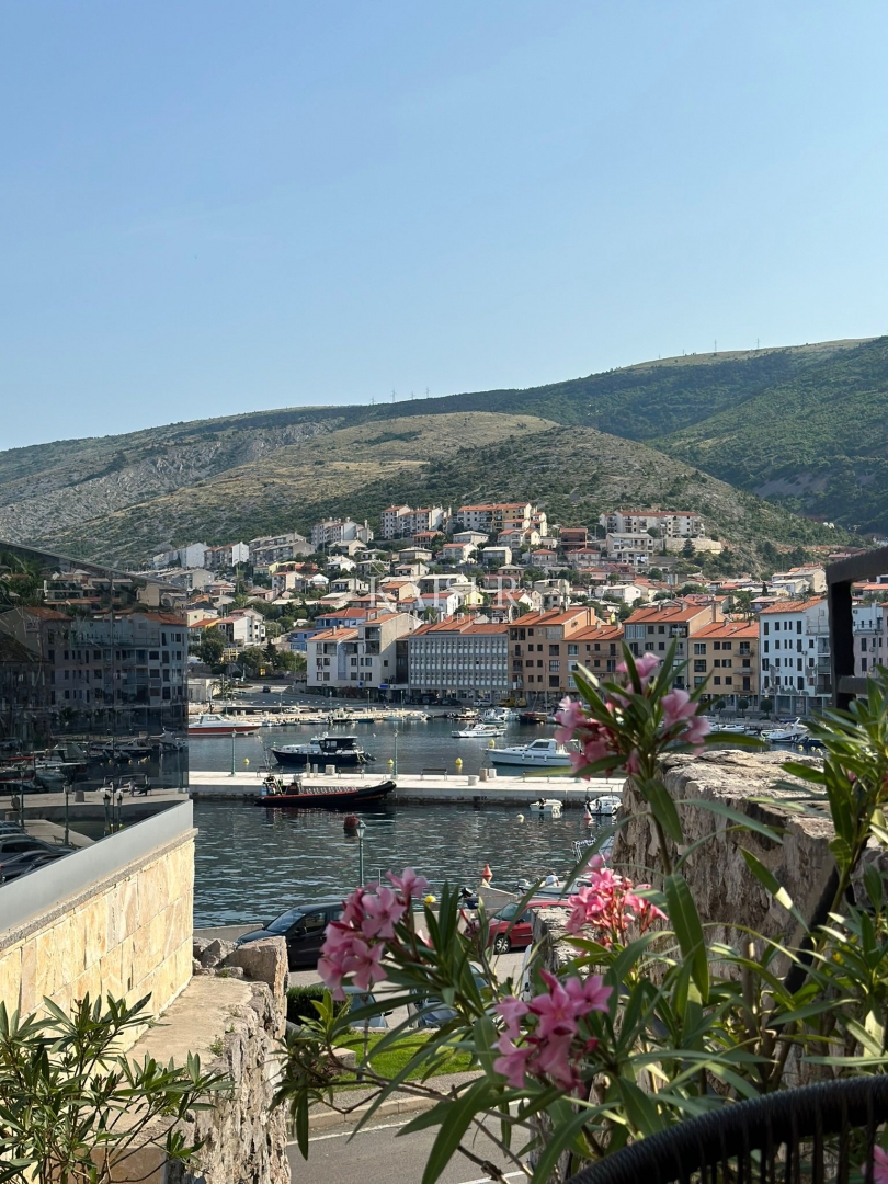Luksuzni novozgrajeni hotel A+ z restavracijo, na odlični lokaciji ob morju, Senj
